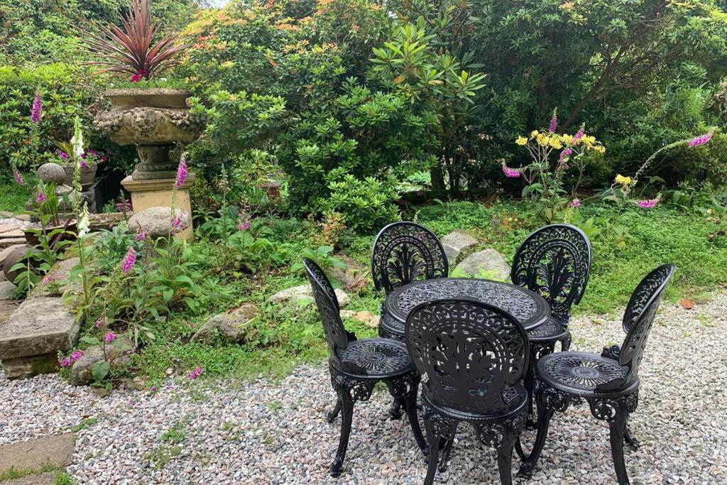 Luxurious Apartment In Historic Mansion - Sleeps 7 Ladock Extérieur photo