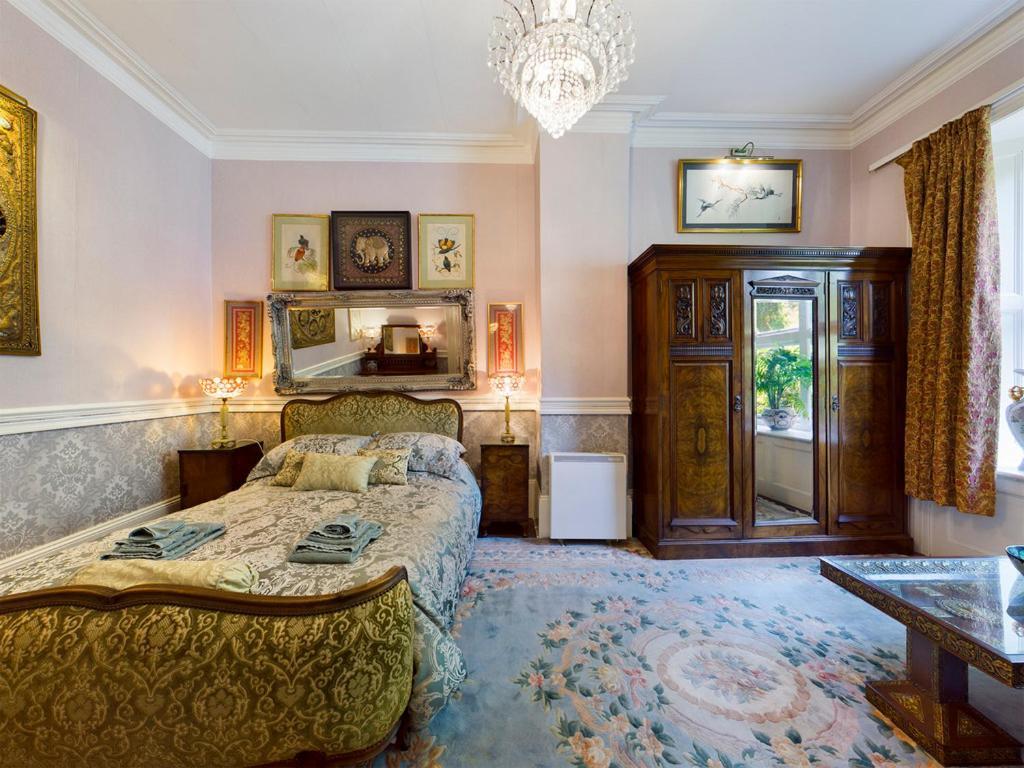 Luxurious Apartment In Historic Mansion - Sleeps 7 Ladock Extérieur photo